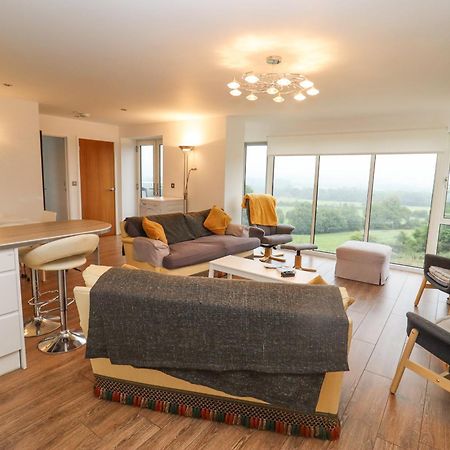 Апартаменты Beautiful Cotswold View Буртон-он-те-Уотер Экстерьер фото